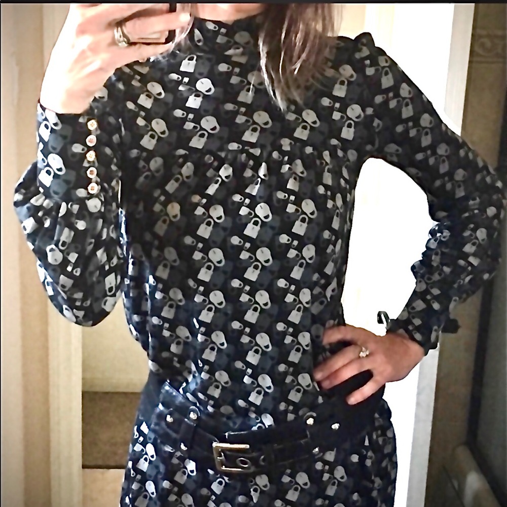 SALE‼️Juicy Couture Luxurious Silk Mock Neck🔐Mini